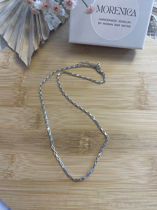 שרשרת ריבועים קטנים