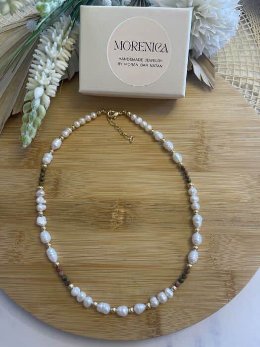 שרשרת פנינים בשילוב אבני יוניקייט