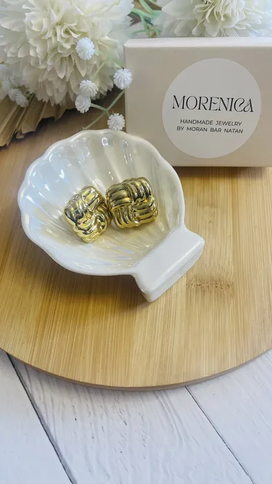 עגילי ריבוע צמודים