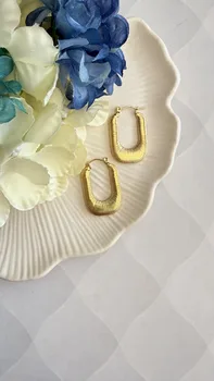 עגילי נרקיס
