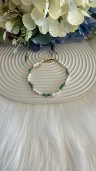 צמיד פנינים ואבן חן אמרלד