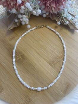 שרשרת אבני צדף צבע לבן