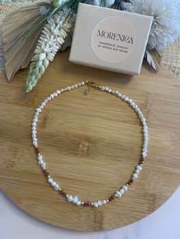 שרשרת פנינים בשילוב אבני סאנדסטון