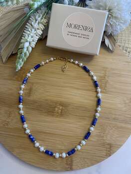 שרשרת פנינים בשילוב אבני ג'ספר כחול