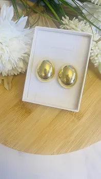 עגילי ביצה צמודים