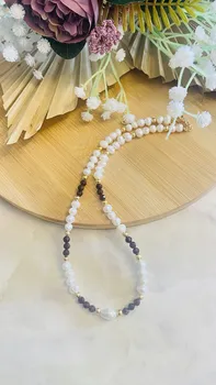 שרשרת פנינים בשילוב אבני גרנט -זהב